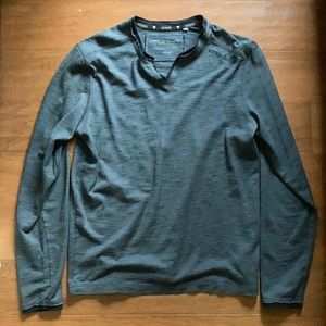 Men’s Guess long sleeve shirt